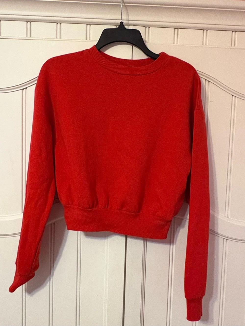 WILA Red Crewneck Cropped Sweater - Picture 1 of 4